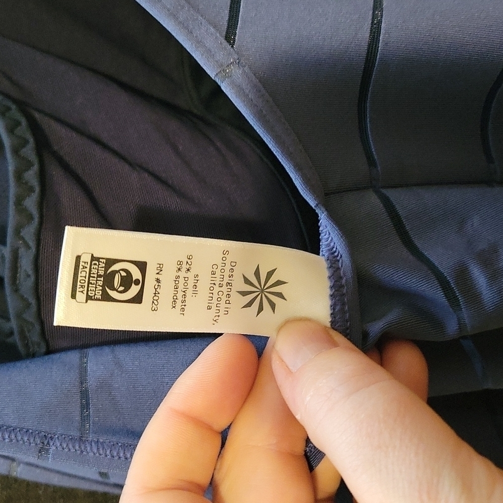 NWT blue Athleta Max out Chi support tank,  XL - Picture 6 of 6